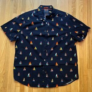 Short sleeve button down